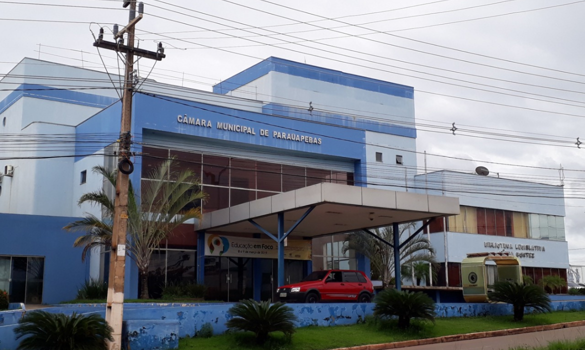 C&acirc;mara de Parauapebas abre impeachment do prefeito por suposto racismo religioso